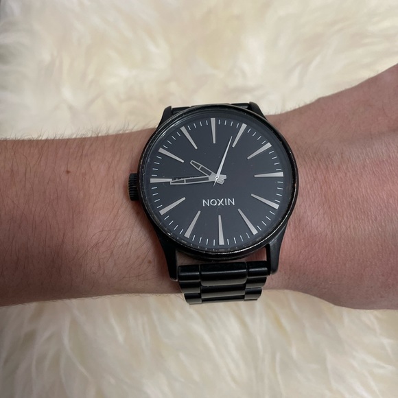 Nixon “The Sentry” Men’s Watch - Picture 5 of 6